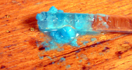 Contamination of bench surface by a used glass rod