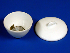 A crucible and lid